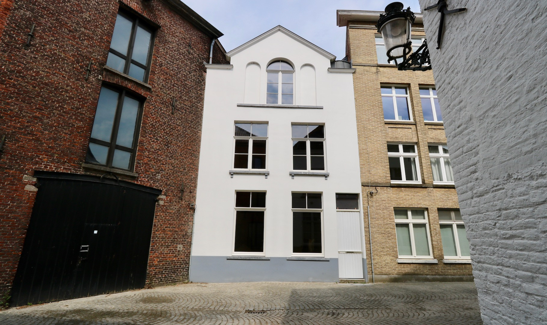 Diephuis (casco) met zonnige tuinpatio, AAA locatie in de Gouden Driehoek