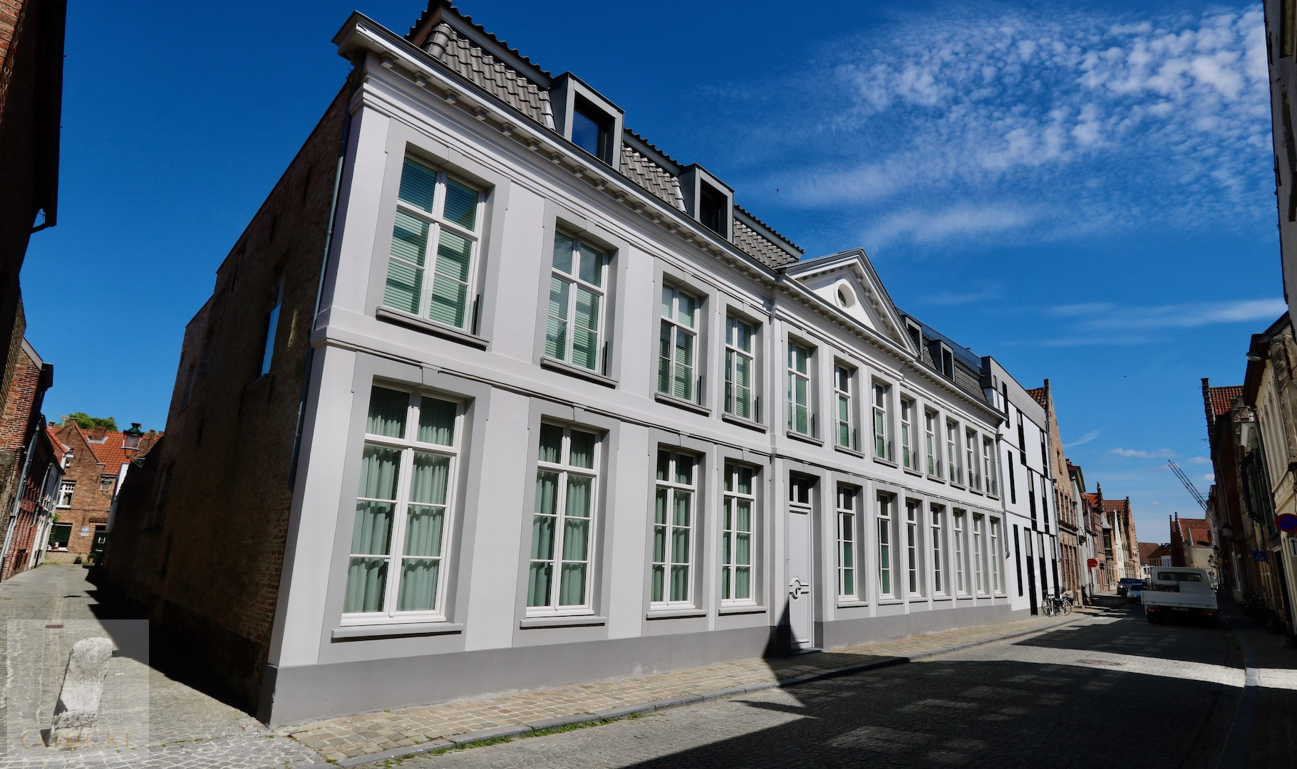 Knappe penthouse met terras, droomligging op Sint Anna, optionele aankoop autostandplaats in het gebouw