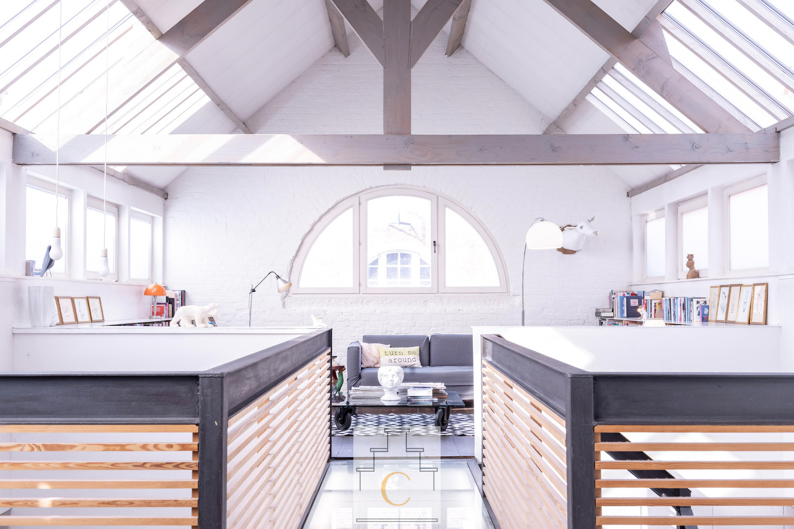eigentijdse loft (circa 200 m2) in hippe en creatieve buurt aan het water, Brugge Kristus Koning