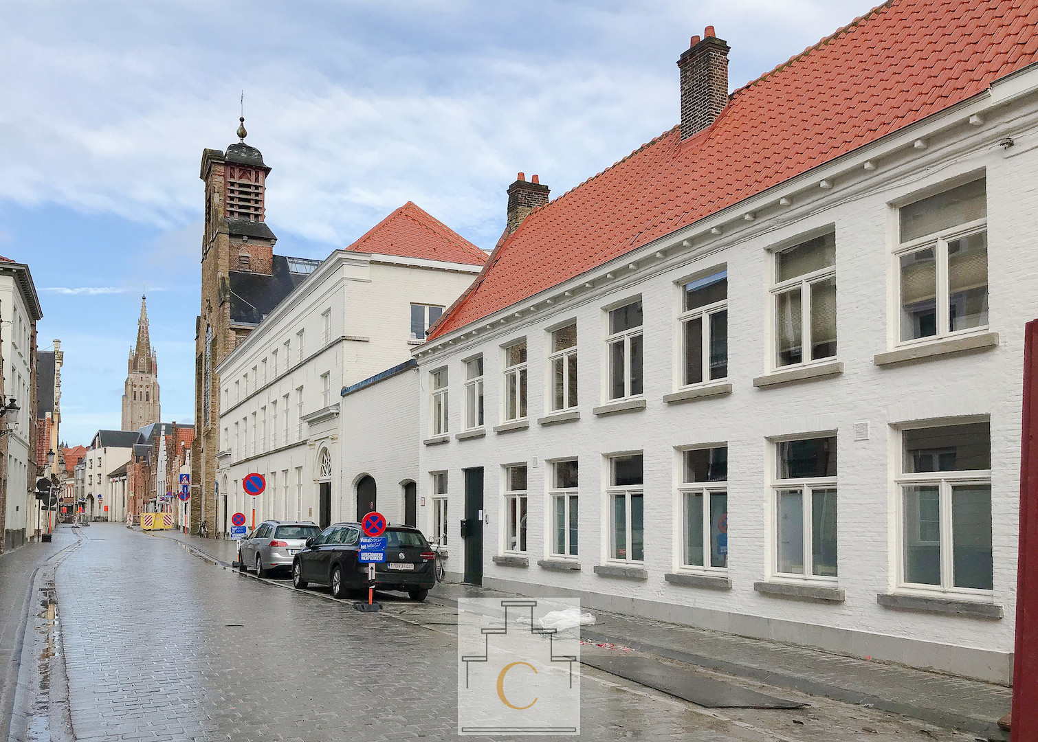 Breedhuis de dato 1835 met zonnige tuin, bijzonder smaak- en sfeervolle totaalrenovatie uit 2017, grote garage kan bijgekocht worden