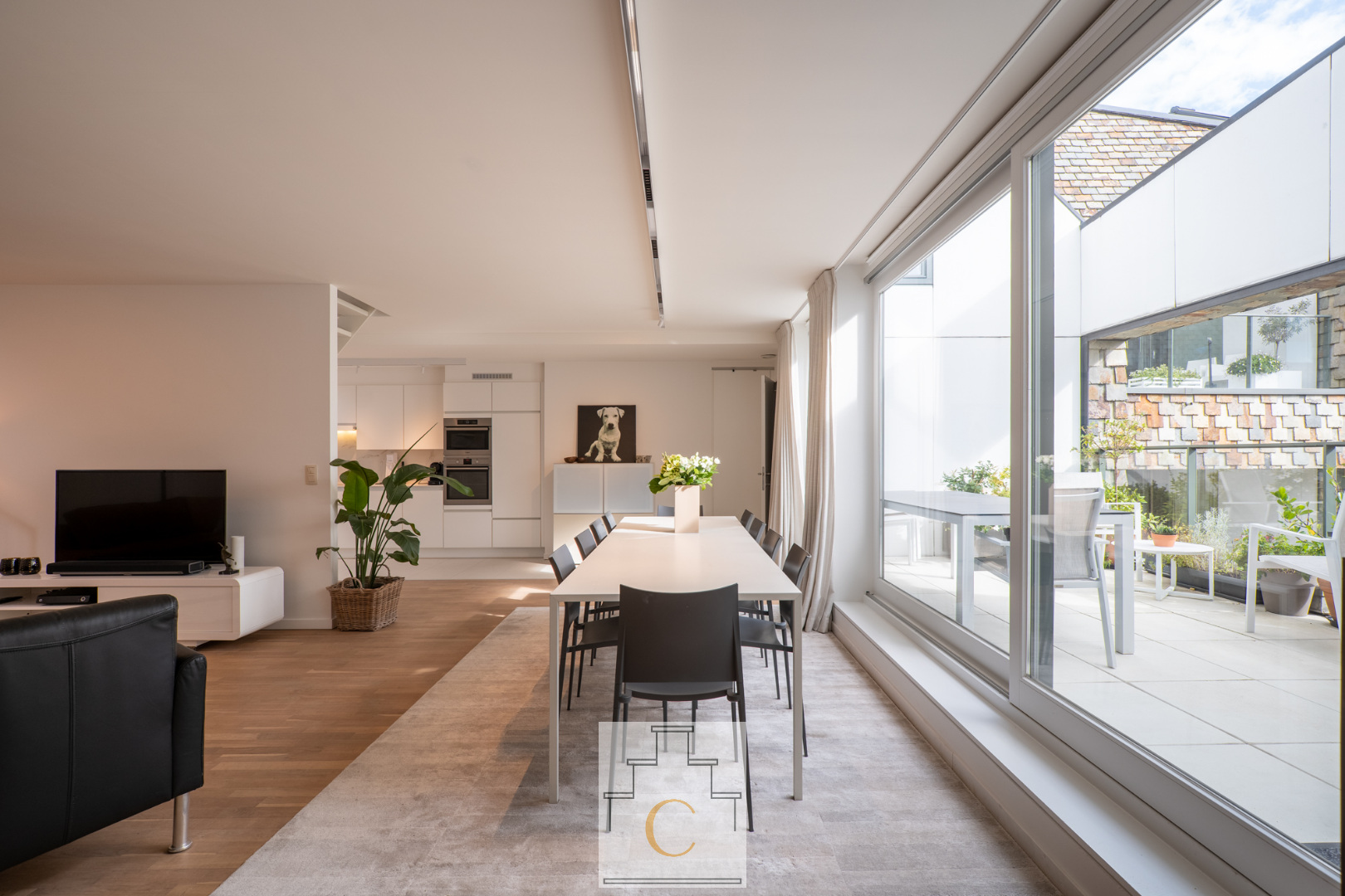 recente penthouse (170 m2 + 30 m2 terrassen), droomlocatie op Sint Anna