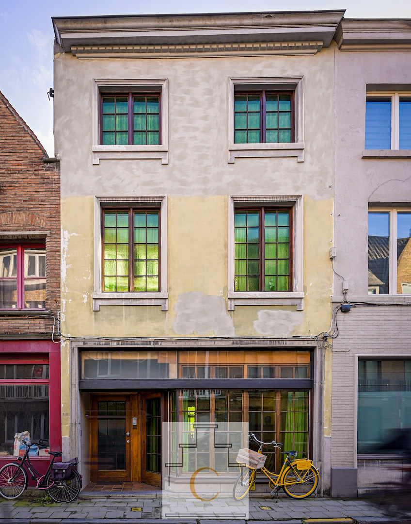 ruim, cosy en sfeervol duplex-appartement in authentiek Brugs pand tussen Gentpoort en Katelijnestraat