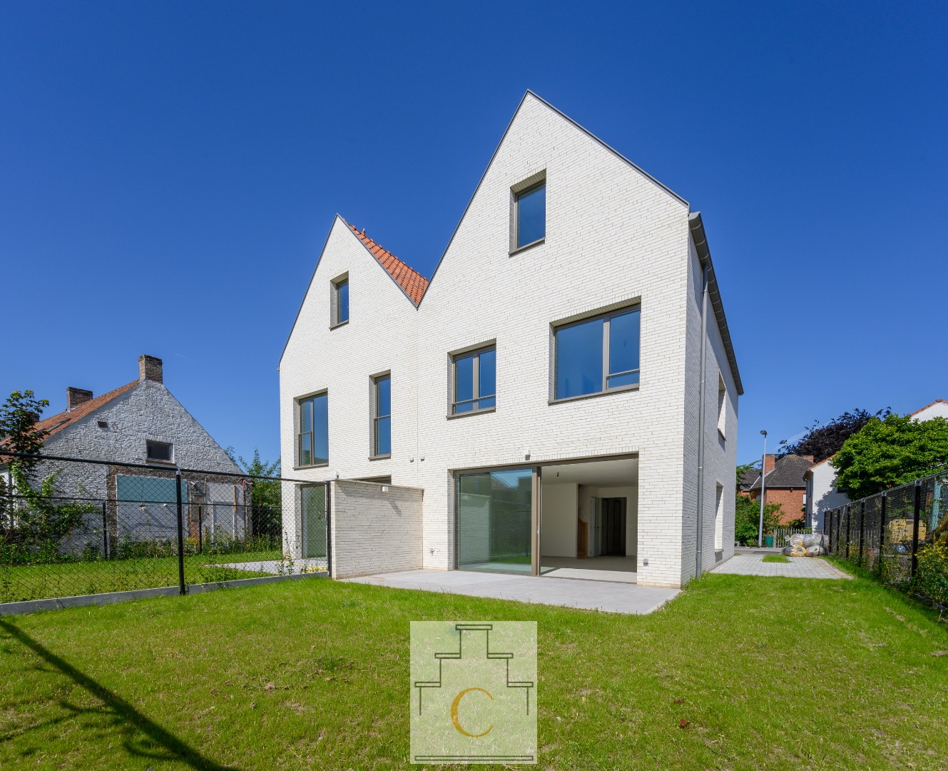 LIchtrijke halfopen nieuwbouwwoning op uitstekende ligging te Sint-Michiels