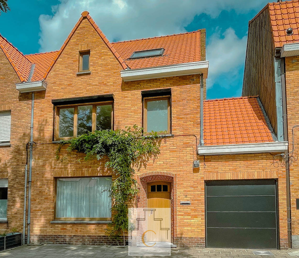 Recent gerenoveerde woning met perfect georiënteerde tuin en garage