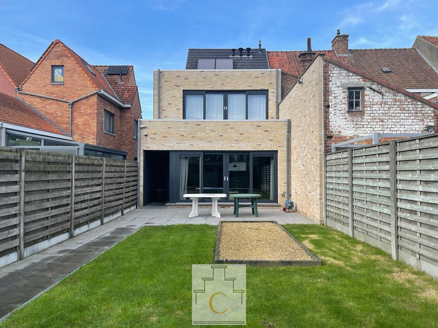 moderne half open woning met mooie tuin te Sint Michiels