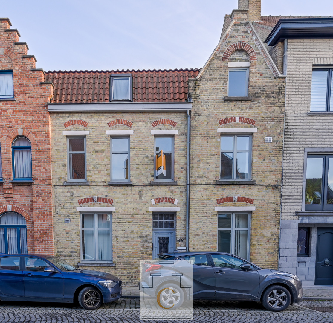 Stadswoning met brede karaktergevel
