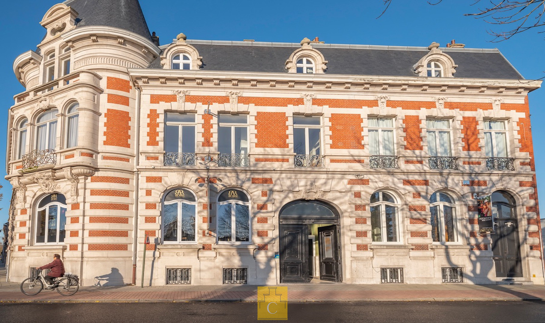 Kantoorruimte te huur in prestigieus pand aan de stadsrand