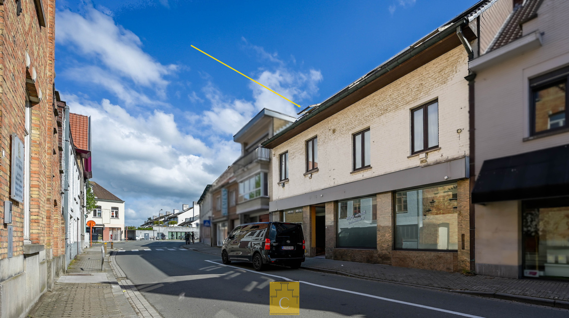 Ruim handelspand met duplexwoonst in het centrum van Loppem
