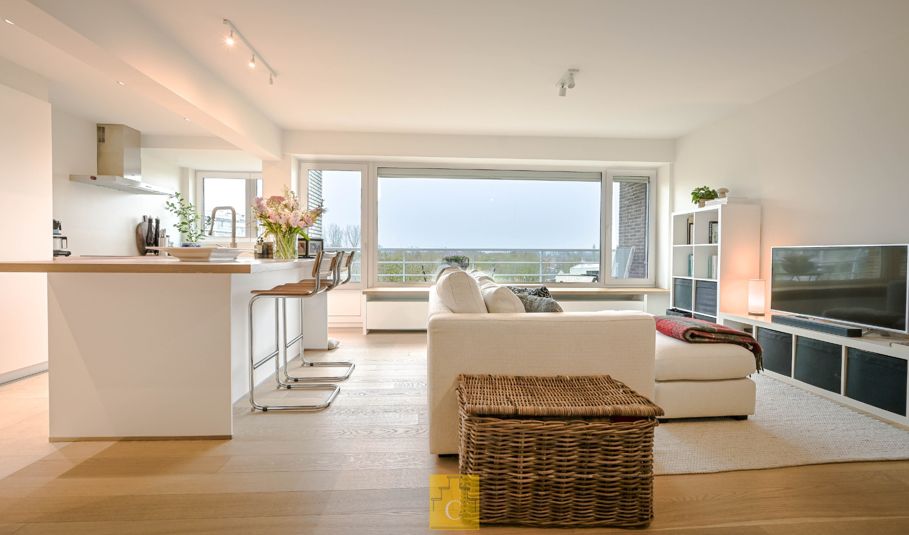 Stijlvol dakappartement met panoramisch uitzicht